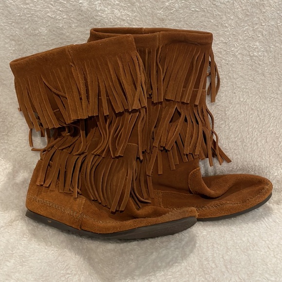 Minnetonka Moccasins Three Layer Brown Suede Fringe Boots Size 8 - Picture 3 of 8